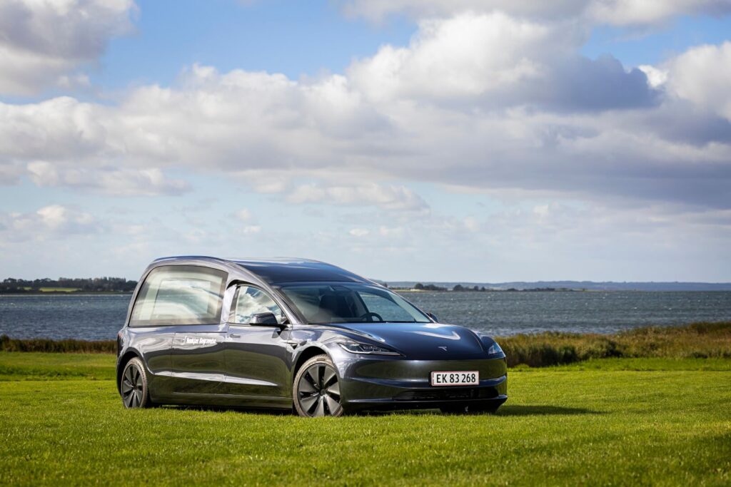 09.22.2025 - Houkjær Rustvogne-045-Tesla (Large)